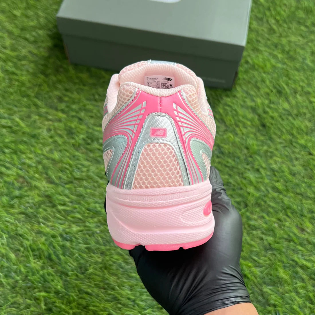 New Balance 740 “Atoms Pink Vacation”