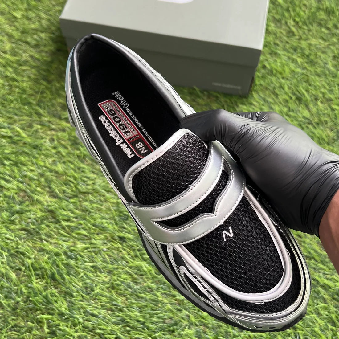 New Balance 1906L “Silver Metallic Black”