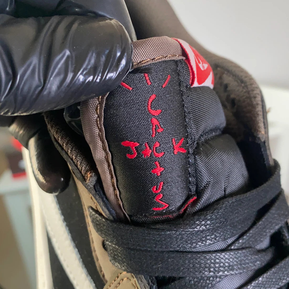 Travis Scott x Air Jordan 1 Low ‘Mocha’