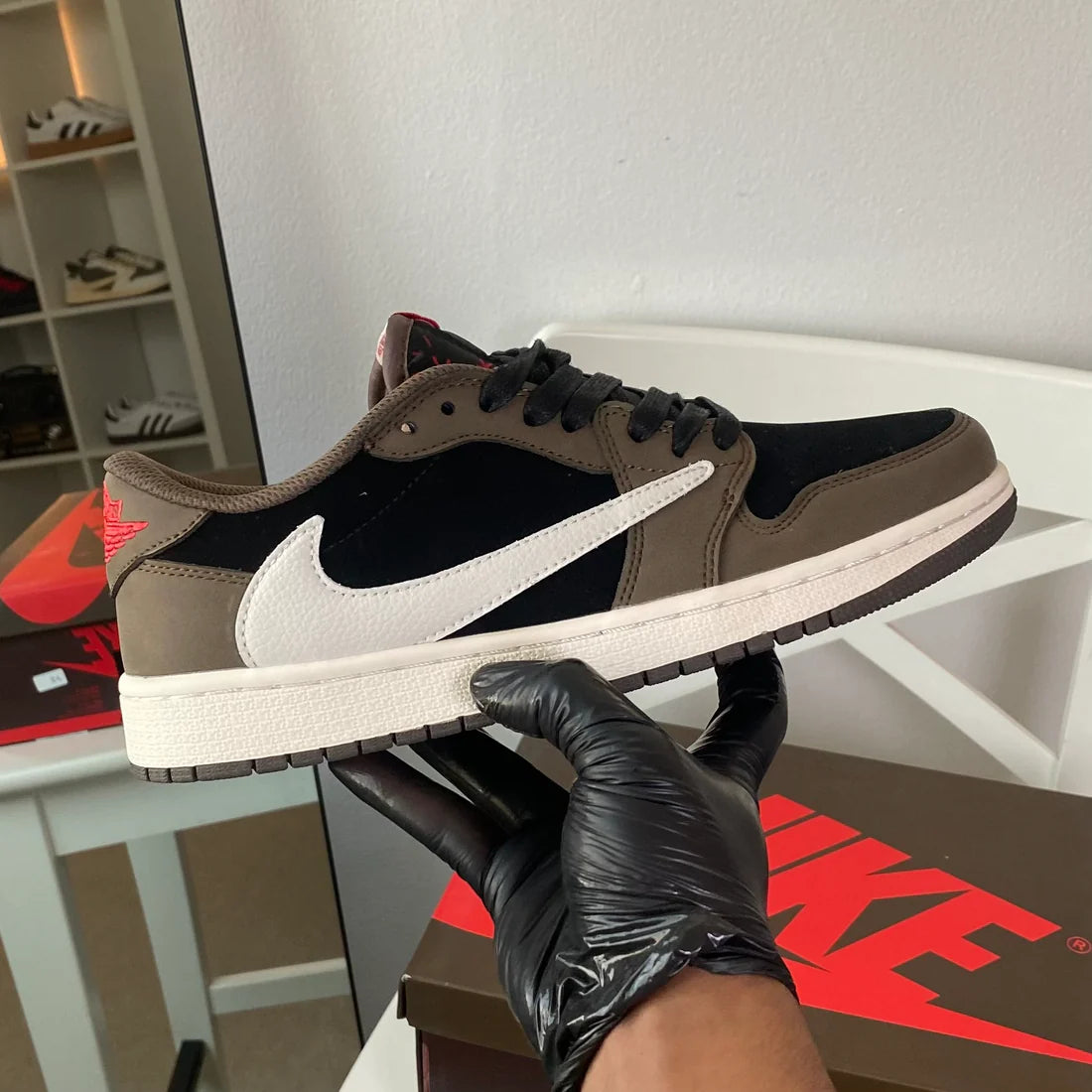 Travis Scott x Air Jordan 1 Low ‘Mocha’