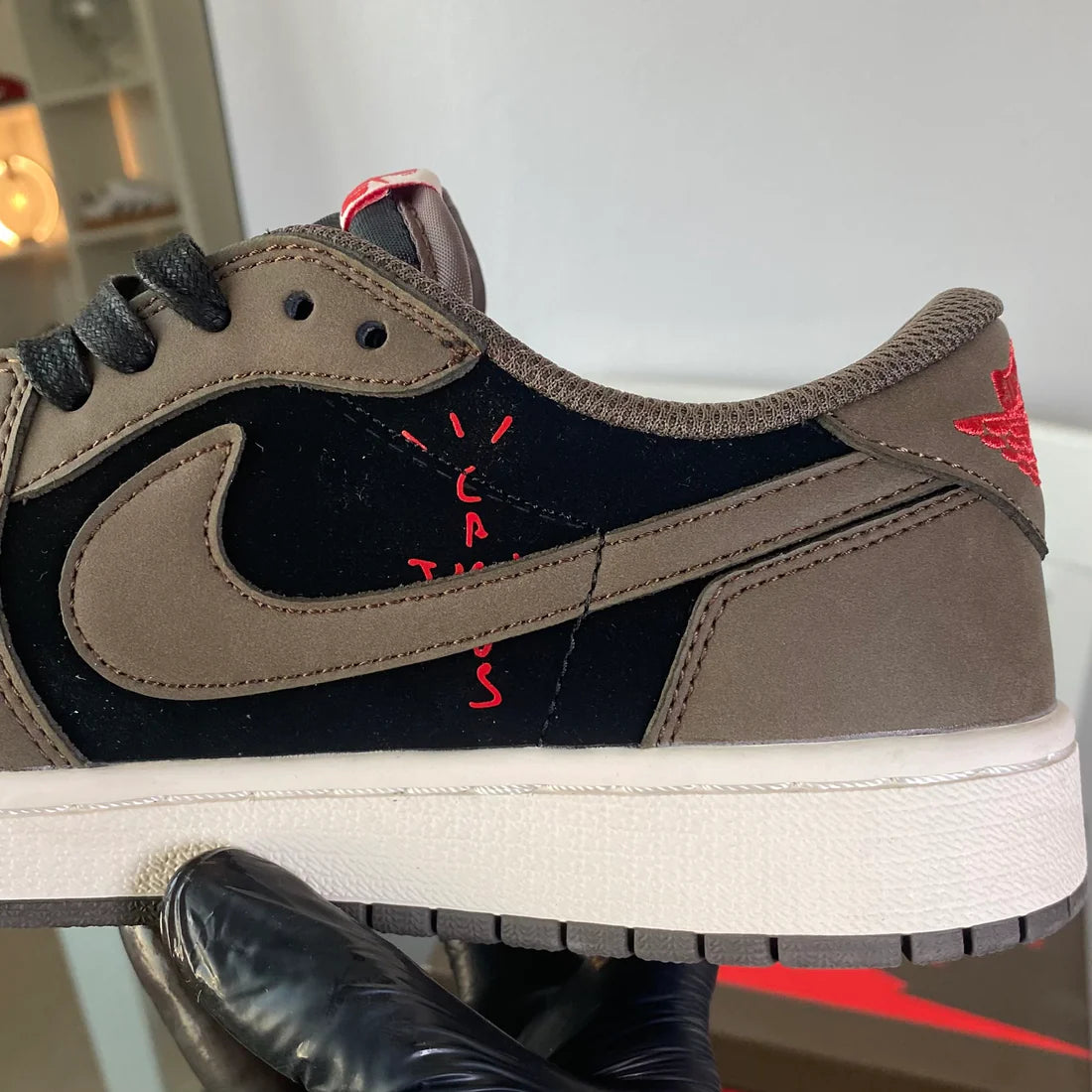 Travis Scott x Air Jordan 1 Low ‘Mocha’