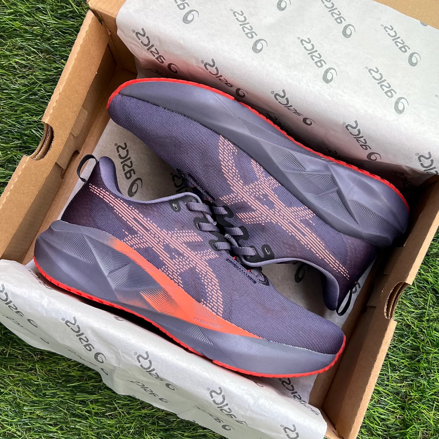 ASICS Novablast 5 “Greyish Purple Coral Reef”