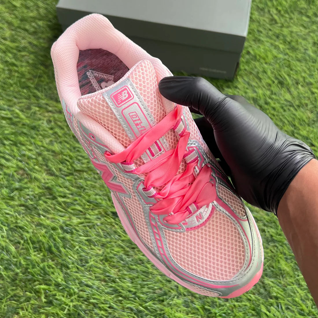 New Balance 740 “Atoms Pink Vacation”