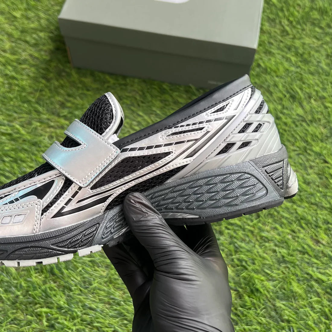 New Balance 1906L “Silver Metallic Black”