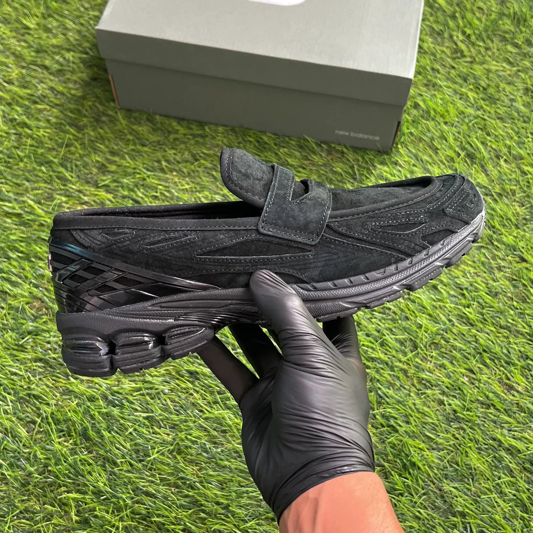 New Balance 1906L “Black Suede”