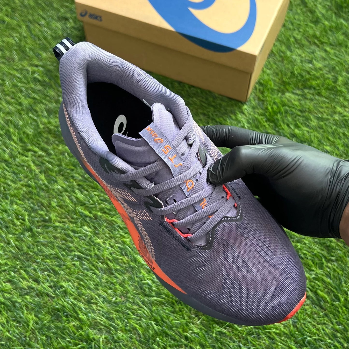 ASICS Novablast 5 “Greyish Purple Coral Reef”