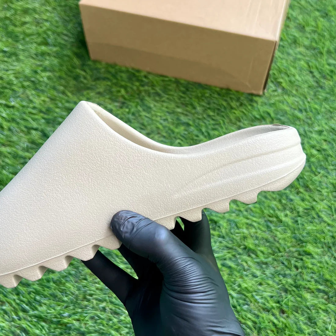 Adidas Yeezy Slide “Bone”