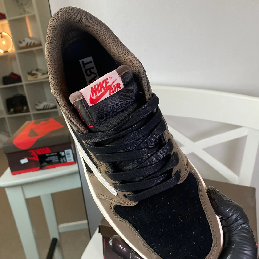 Travis Scott x Air Jordan 1 Low ‘Mocha’