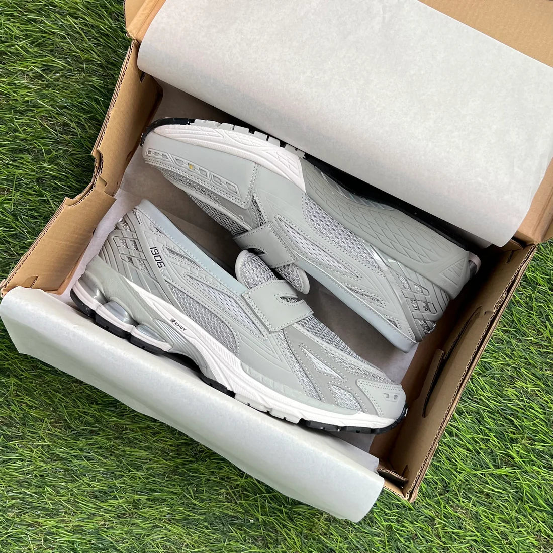 New Balance 1906L “Silver”