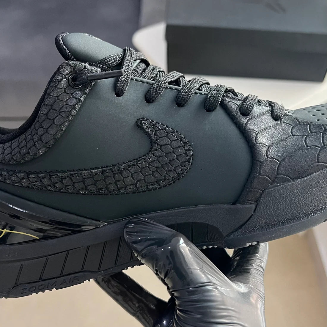 Nike Kobe 4 Protro “Gift of Mamba”