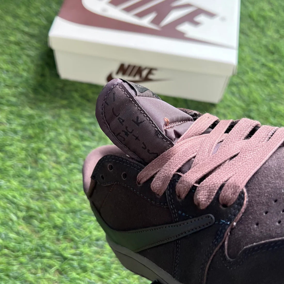Jordan x Travis Scott Air Jordan 1 Low OG "Velvet Brown"