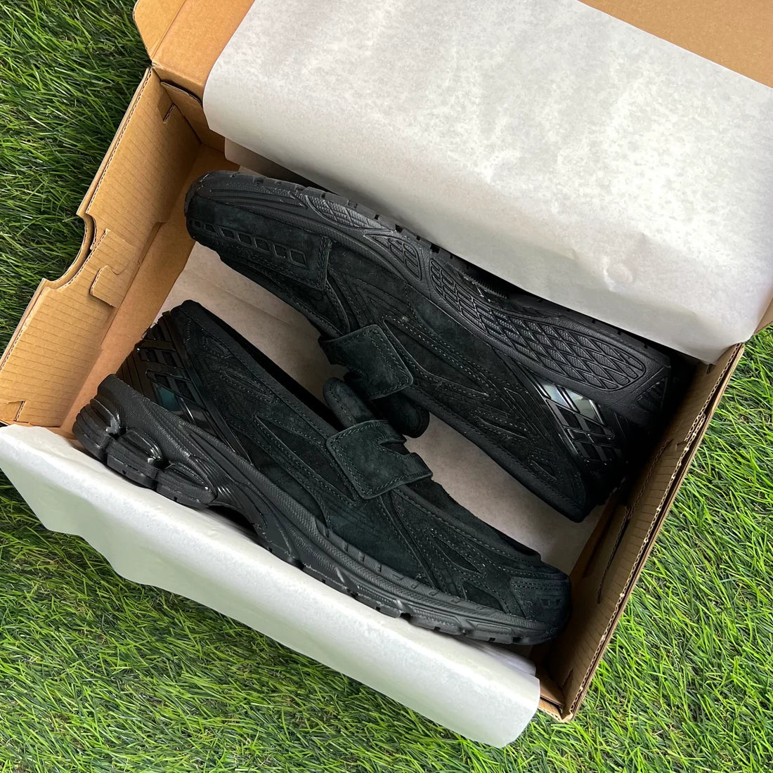 New Balance 1906L “Black Suede”