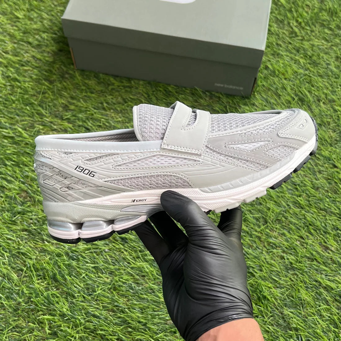 New Balance 1906L “Silver”