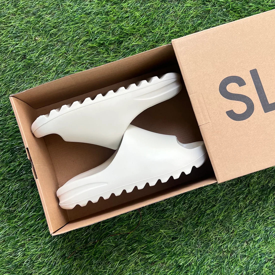 Adidas Yeezy Slide “Bone”