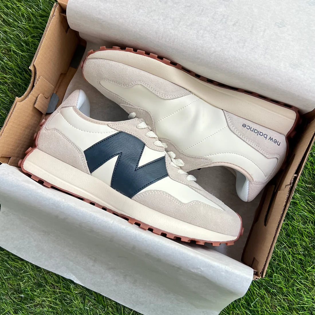 New Balance 327 Moonbeam “Blue”