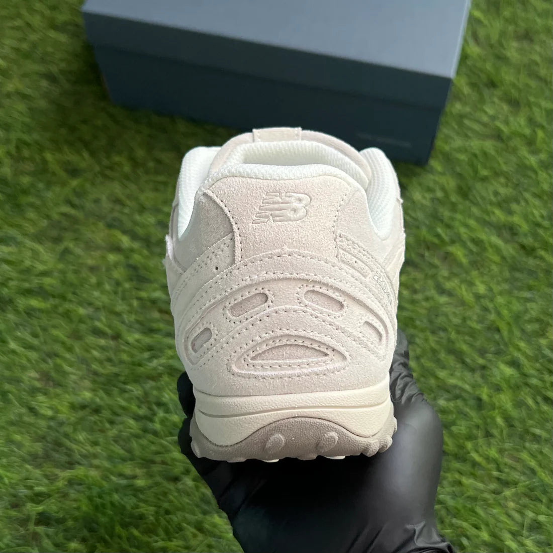 New Balance 204L “Sea Salt”