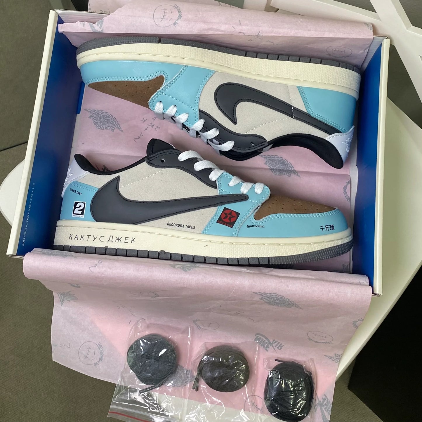 Travis Scott X Jordan 1 Low “BMW JACKBOYS